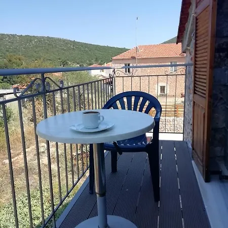Tsitalia House *