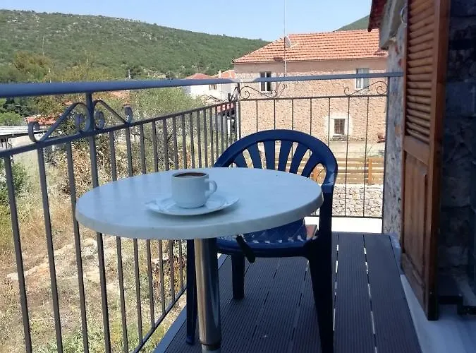 Tsitalia House *